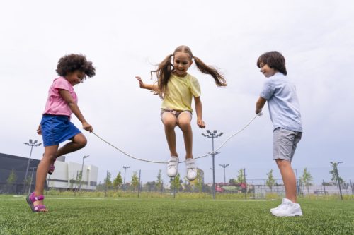  Atividades Físicas Para Crianças dos 3 aos 8 Anos. 150